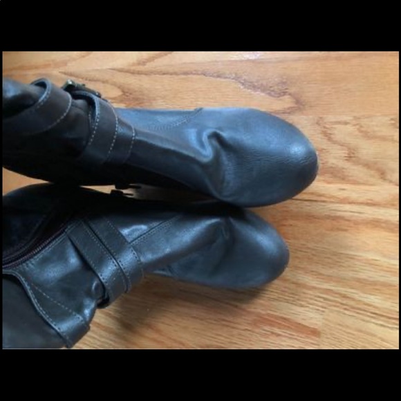 Wedge Boots - Picture 3 of 9